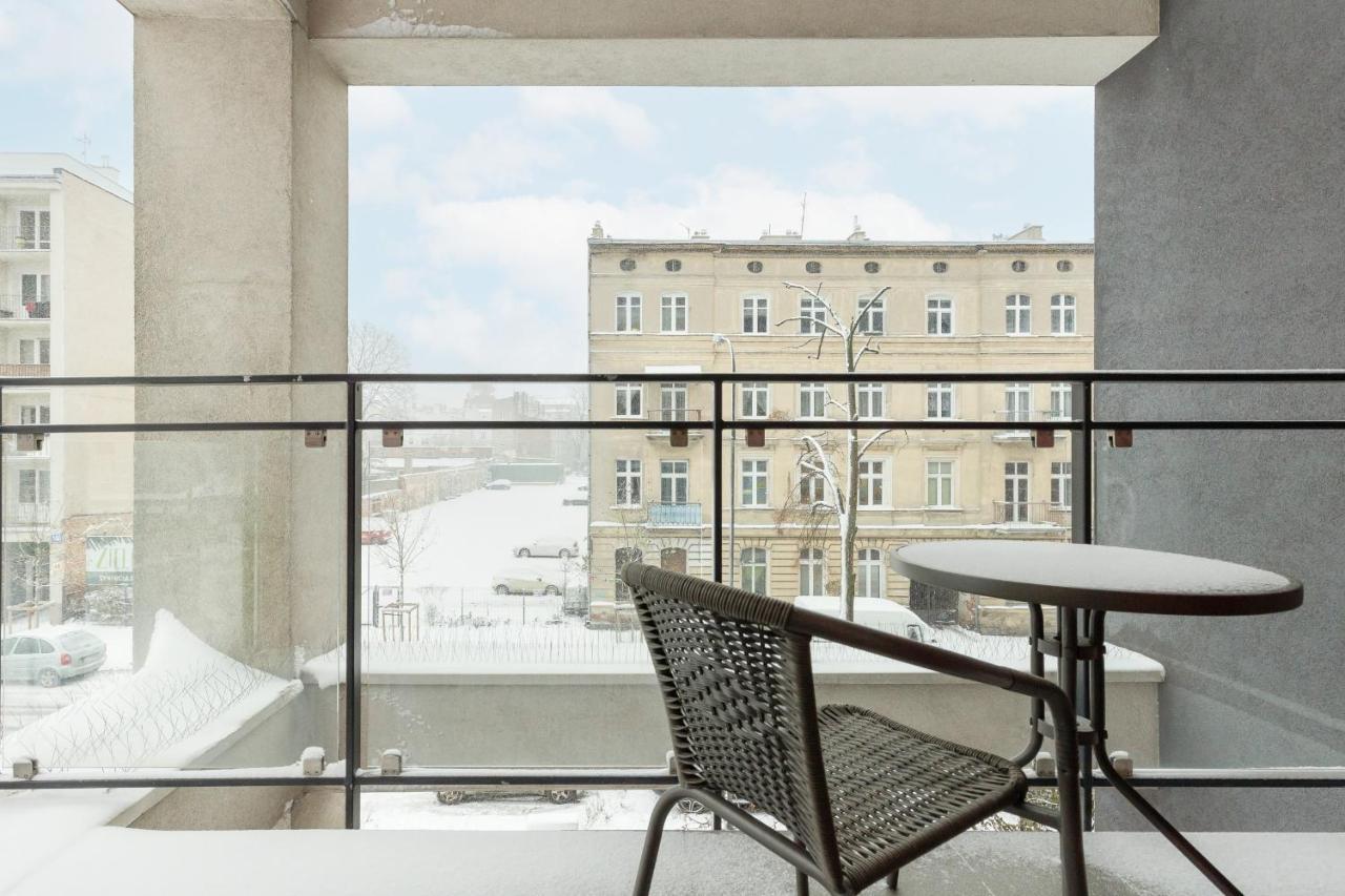 Modern One Bedroom Apartment With Parking In Lodz By Renters Prestige Екстериор снимка